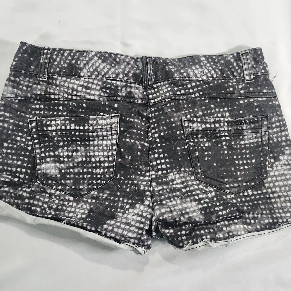 Calvin Klein Shorts Black and White Size 8 Lot B - Picture 2 of 4